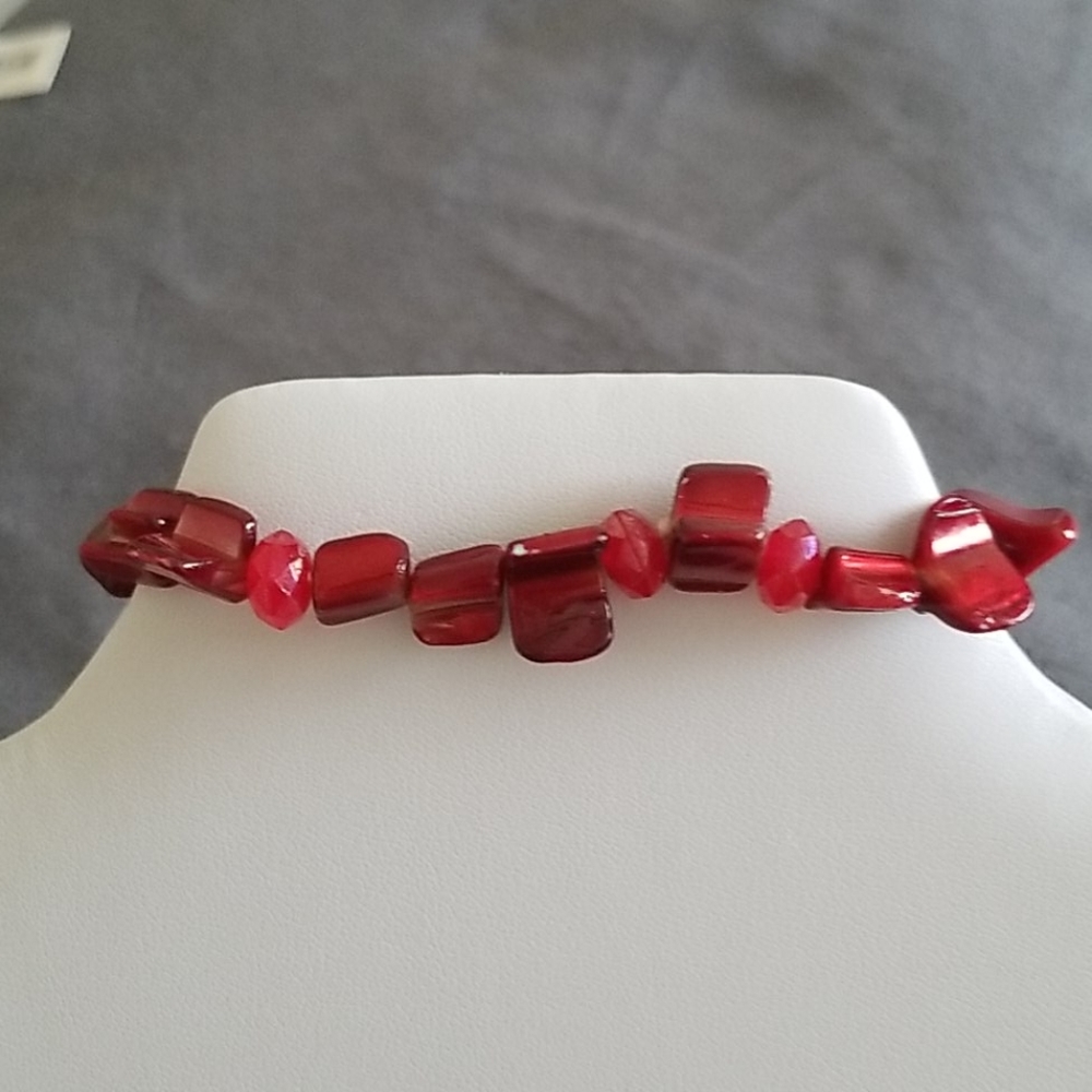 Elastic Red Bead Bracelet - Picture 5 of 5